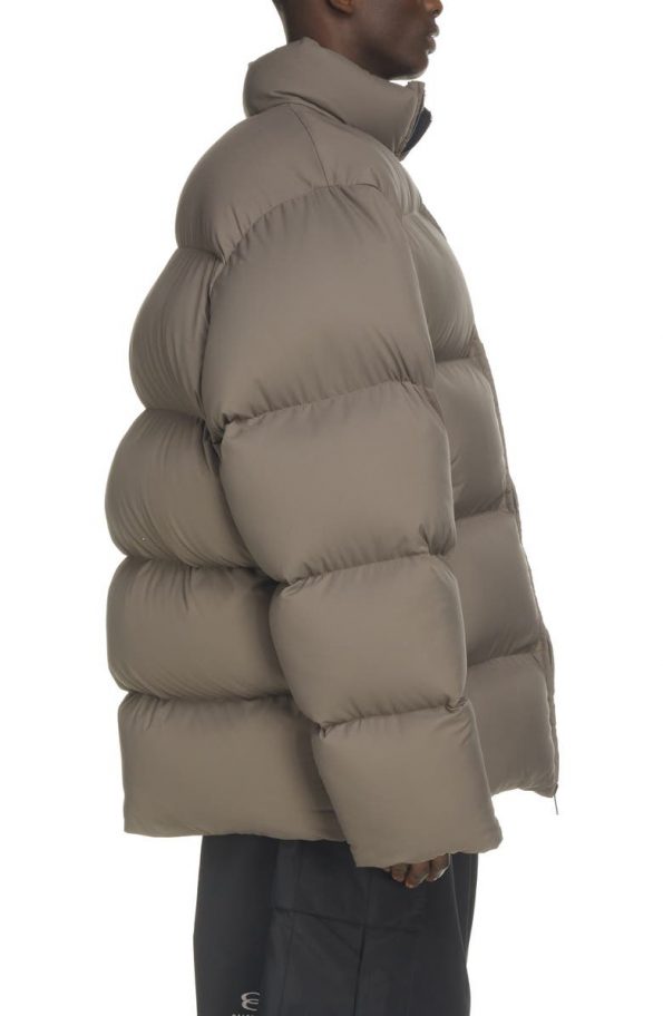 balenciaga-cozy-sporty-b-logo-puffer-coat1