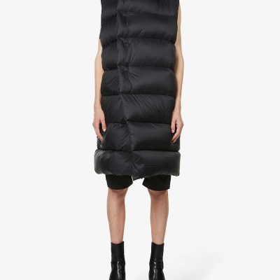 Padded sleeveless shell-down jacket