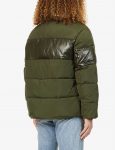 tommy-jeans-contrasting-panel-logo-patch-shell-jacket
