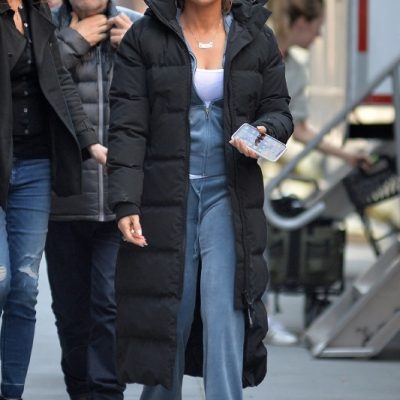 jennifer lopez puffer black coat